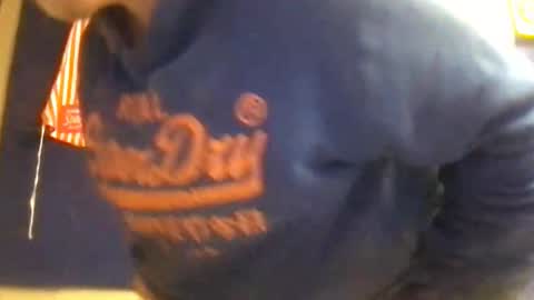 Snapshot of twiinsoul chatting on October 12, 7:24 pm twiinsoul online show from October 12, 7:24 pm