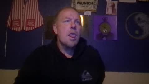 Snapshot of twiinsoul chatting on October 15, 6:41 pm twiinsoul online show from October 15, 6:41 pm