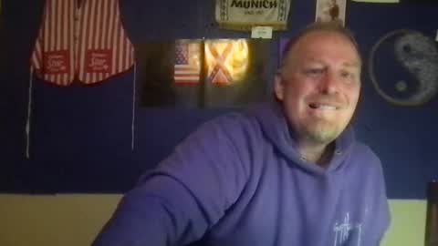 Snapshot of twiinsoul chatting on October 17, 12:14 am twiinsoul online show from October 17, 12:14 am