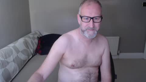 twilightchilli online show from April 8, 2:50 pm