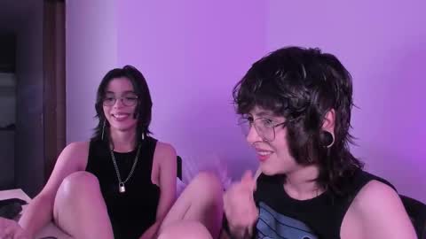 Snapshot of twilightmuses chatting on November 7, 9:37 pm Eve Lili online show from November 7, 9:37 pm