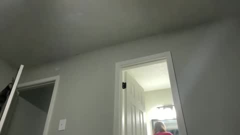 twinfl4m3ss online show from March 4, 1:44 am