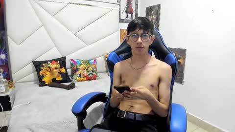 twink_joss online show from October 14, 8:20 pm