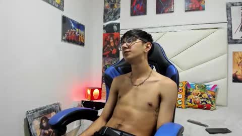 twink_joss online show from October 17, 8:00 pm