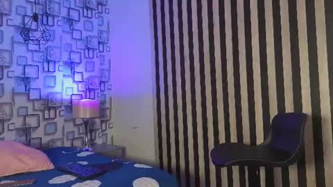 Snapshot of twink_sebas7 chatting on July 4, 12:22 pm Sebastin online show from July 4, 12:22 pm