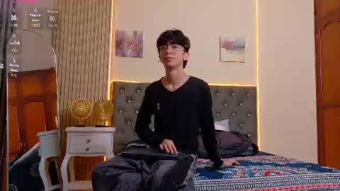 Snapshot of twink_sebas7 chatting on July 14, 12:44 pm Sebastin online show from July 14, 12:44 pm