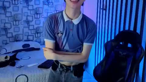 Snapshot of twink_sebas7 chatting on July 19, 3:32 am Sebastin online show from July 19, 3:32 am