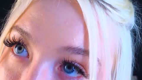 twinklefluff online show from March 10, 10:48 am