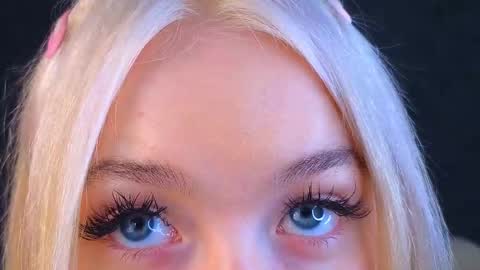 twinklefluff online show from March 11, 10:51 am