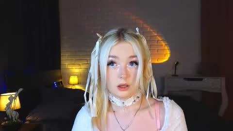 twinklefluff online show from September 11, 2:06 pm