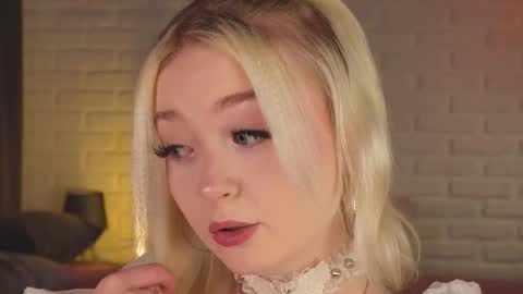 twinklefluff online show from October 17, 4:09 pm