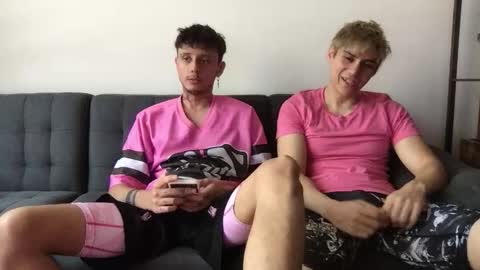 Derrick online show from October 17, 4:53 pm