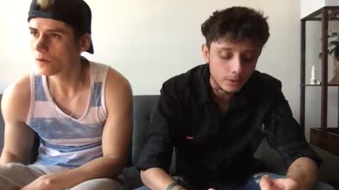 Derrick online show from October 24, 6:15 pm