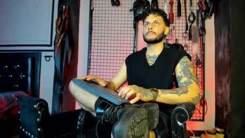 Snapshot of twisted_fantasy_ chatting on March 2, 5:08 am Clio Tadeo online show from March 2, 5:08 am