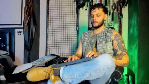 Snapshot of twisted_fantasy_ chatting on March 3, 4:07 am Clio Tadeo online show from March 3, 4:07 am