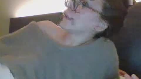 Snapshot of twizzytoxic22 chatting on July 10, 4:17 am twizzytoxic22 online show from July 10, 4:17 am