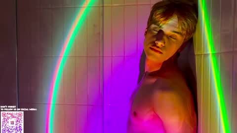 Molly and Nick online show from April 18, 7:07 pm