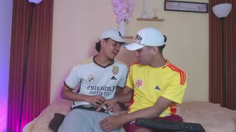 twohottrouble  online show from April 8, 9:59 pm