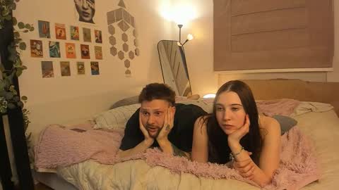 Snapshot of twoinframe chatting on February 17, 2:57 pm twoinframe online show from February 17, 2:57 pm