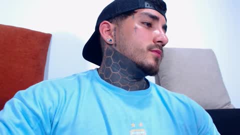 Snapshot of twonaugthy77 chatting on September 30, 12:26 am Angel online show from September 30, 12:26 am