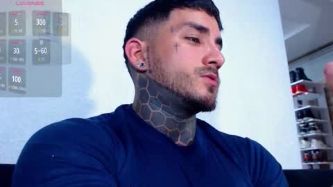 Snapshot of twonaugthy77 chatting on December 4, 1:59 am Angel online show from December 4, 1:59 am