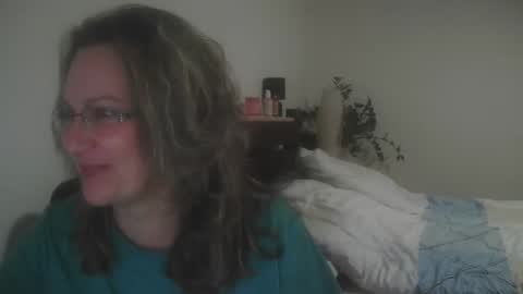 Snapshot of twonix chatting on November 21, 4:49 pm twonix online show from November 21, 4:49 pm