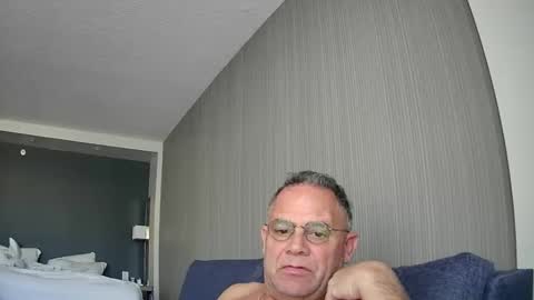 Twopeopleinlove online show from November 2, 3:14 pm