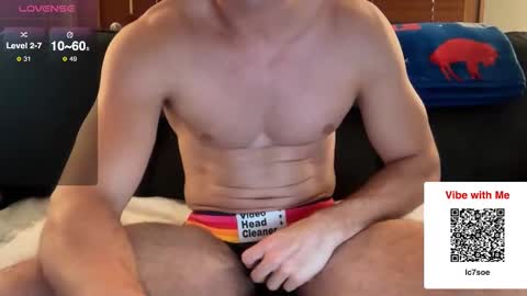 Snapshot of twunk94 chatting on November 7, 7:58 pm twunk94 online show from November 7, 7:58 pm