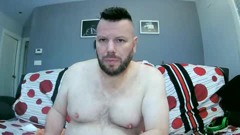 Txan  Chan online show from January 17, 11:30 pm