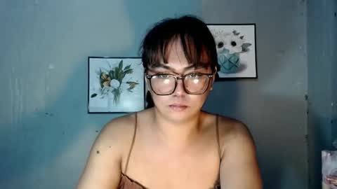 Snapshot of tyla_23 chatting on May 23, 12:05 am Tyla online show from May 23, 12:05 am