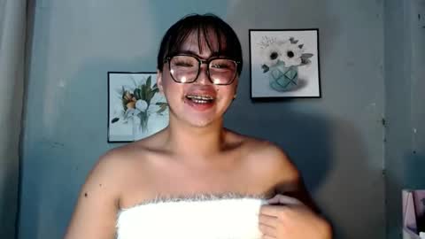 Snapshot of tyla_23 chatting on May 30, 3:20 pm Tyla online show from May 30, 3:20 pm