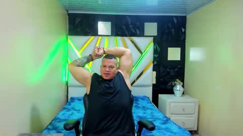 Tyleer Scot online show from April 13, 8:25 pm