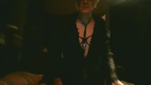 tyler2wo online show from December 31, 3:45 am