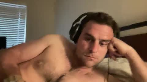 tyler_343422 online show from May 17, 12:12 pm