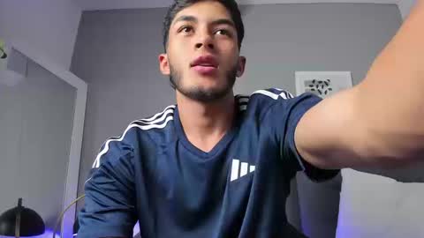 Tyler Fox online show from March 11, 9:54 pm