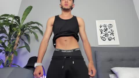 Tyler Fox online show from April 16, 10:12 pm