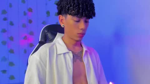 Tyler Garcia  online show from February 19, 12:00 pm