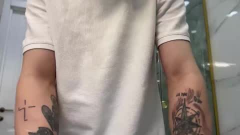 tyler_garrner online show from November 26, 5:36 pm