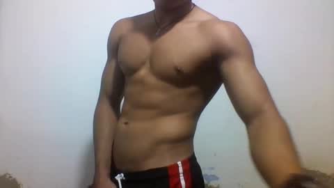 Snapshot of tyler_gold823 chatting on February 17, 1:10 pm Tyler online show from February 17, 1:10 pm