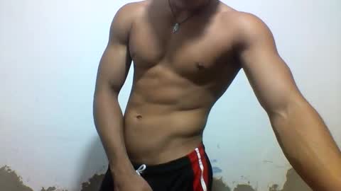 Snapshot of tyler_gold823 chatting on February 19, 1:06 pm Tyler online show from February 19, 1:06 pm