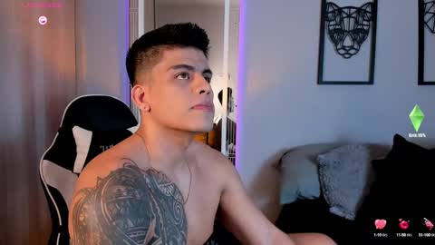 Snapshot of tyler_muscle chatting on December 20, 12:30 am David online show from December 20, 12:30 am