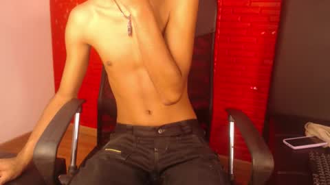 tyler_wolf_1 online show from October 7, 11:18 am