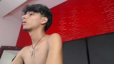 tyler_wolf_1 online show from October 13, 1:00 pm
