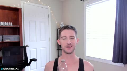 Tyler Chase online show from December 17, 7:48 pm