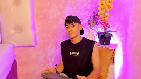 Tyler  online show from April 18, 6:06 am