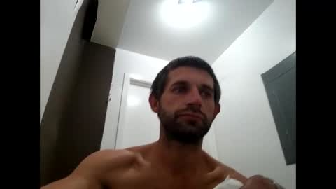 Snapshot of tylerweist727678265 chatting on November 5, 10:26 am tylerweist727678265 online show from November 5, 10:26 am