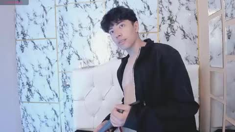 Tylhugedoom online show from January 10, 1:41 pm