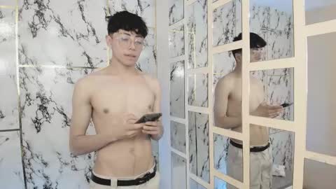 Tylhugedoom online show from January 14, 1:49 pm