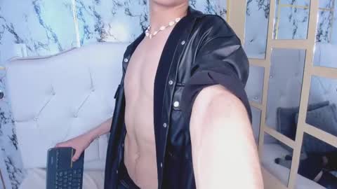 Tylhugedoom online show from January 22, 5:17 pm