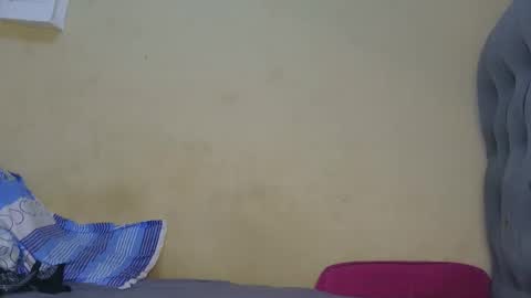 tynniee online show from April 15, 11:16 pm